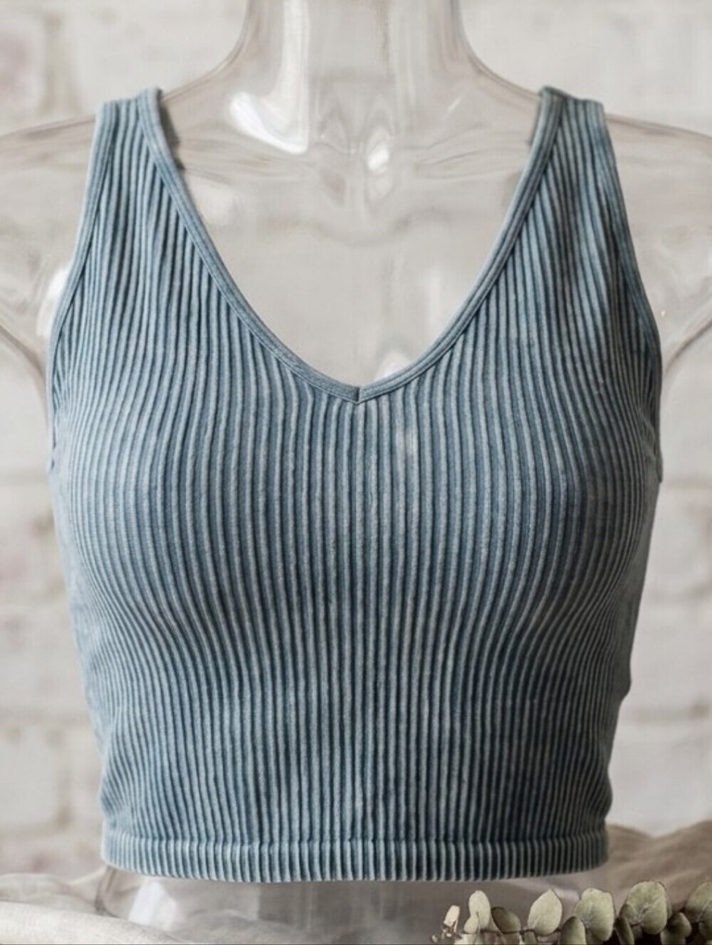 90 Degree By Reflex Size M Stonewah Ribbed V-Neck Cropped Top